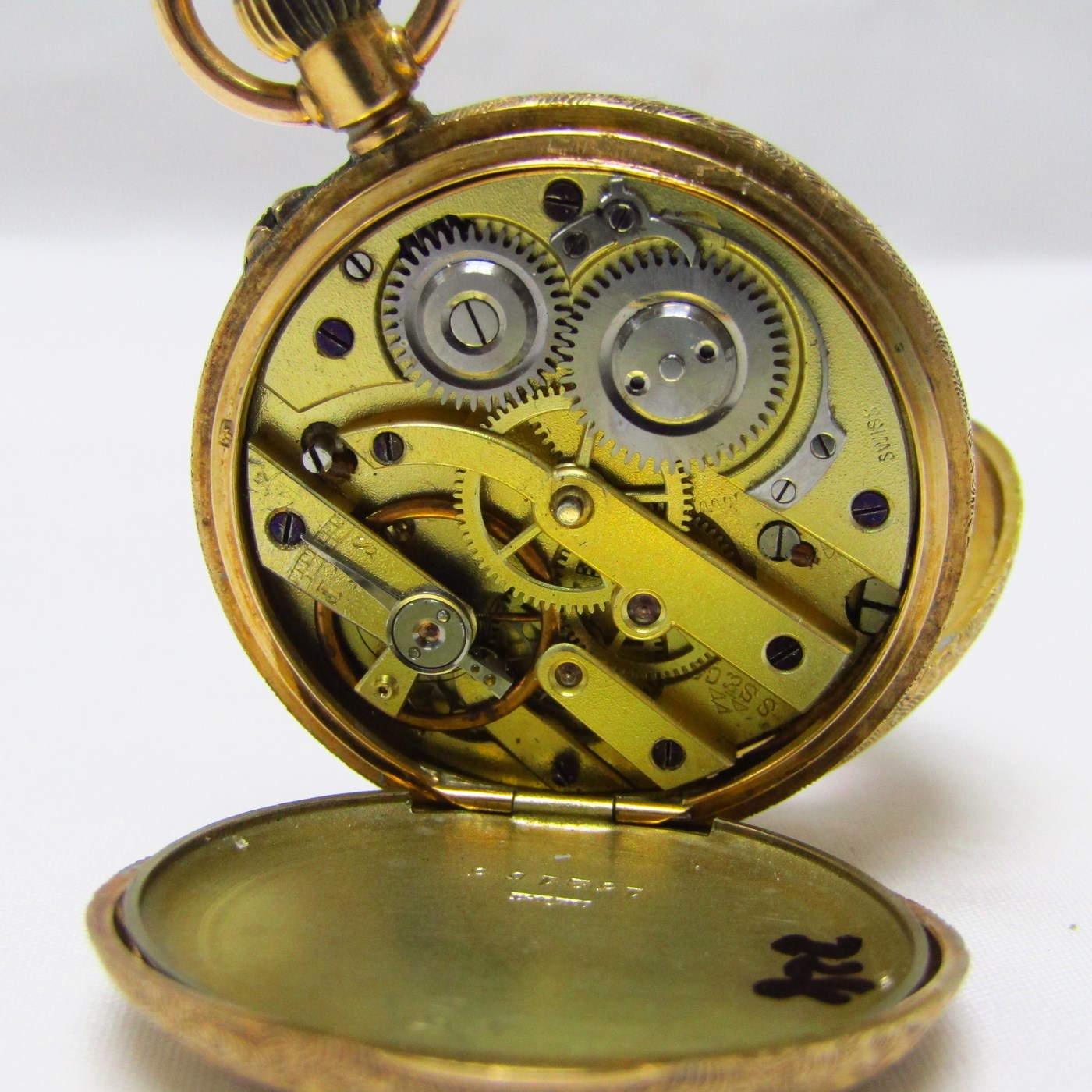 STAUFFER & SON, Co. (S.S&C.). Reloj de colgar, media saboneta (cazador)y remontoir. Ca. 1850. STAUFFER & SON, Co. (S.S&C.). Reloj de colgar, media saboneta (cazador)y remontoir. Ca. 1850.