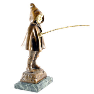 TRENO. ESCULTURA CRISOELEFANTINA.