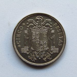 Una moneda de CINCO PESETAS. Año 1949 FRANCO.Ni-Fe.