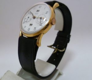 Universal Geneve. Reloj de pulsera de Funciones Complejas. Ca. 1945