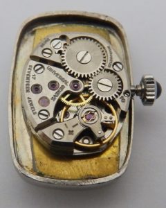 Universal Geneve. Reloj de pulsera para dama. Ca. 1960