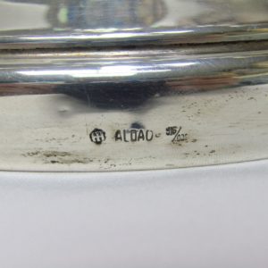 ALDAO. Pareja de candelabros de cinco luces en plata. España, siglo XX.