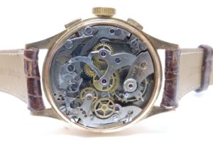 BAUME AND MERCIER. Reloj Cronógrafo de pulsera. Ca. 1945.