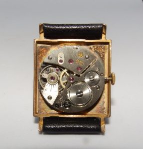 CAUNY AMBASSADEUR. Reloj de pulsera para caballero. Ca. 1970.