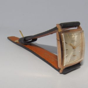 CAUNY AMBASSADEUR. Reloj de pulsera para caballero. Ca. 1970.