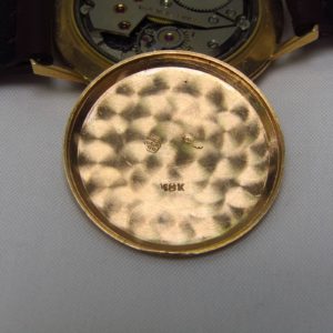 Duward Diplomatic. Reloj de pulsera para caballero. Oro 18k. Peso: 30 gr.