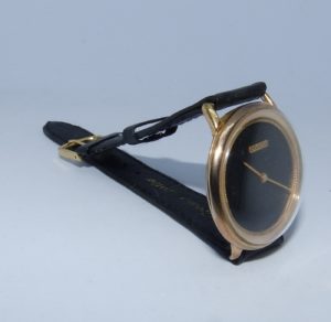 INVICTA. Reloj de pulsera para caballero. Ca. 1970.