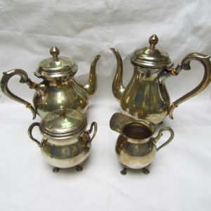 Juego de Café y Té en Plata peruana. Siglo XX.
