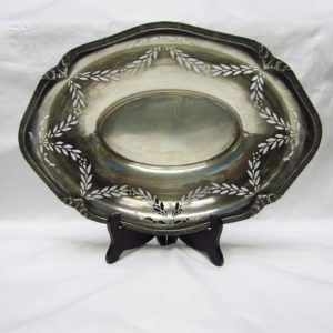 ORIOL. Fuente Oval en Plata. España, siglo XX.