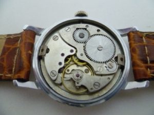 Reloj Erótico de pulsera. AUTOMATÓN. Circa. 1940