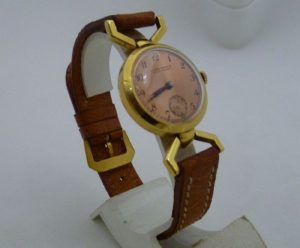 Ulysse Nardin. Reloj de pulsera para dama. Circa 1940.