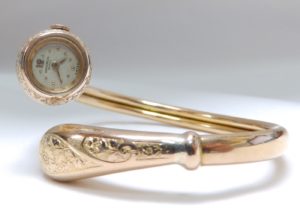 Universal Geneve Pulsera de Oro de 18k, elástica, con Reloj .