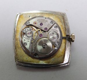 Universal Geneve. Reloj pulsera para caballero. Ca. 1970.