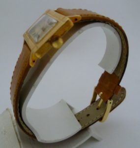 Universal Geneve. Suiza. Reloj de pulsera para dama. Ca. 1960. Oro 18k. Peso: 21 gr.