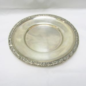 Bandeja circular en Plata de Ley. J. PÉREZ, España. Siglo XIX.
