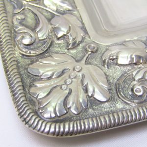 Bandeja para cartas en Plata. España, siglo XIX. 550 gr.