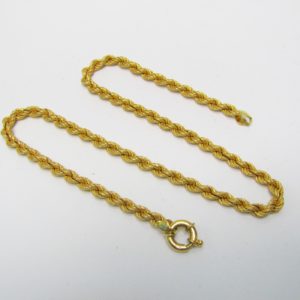 Cadena tipo cordón en Oro mate de 18k. 20,24 gr.