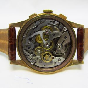 CHRONOGRAPHE SUISSE. Reloj Cronógrafo de pulsera. Oro 18k. Ca. 1950