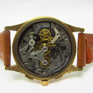 CHRONOGRAPHE SUISSE. Reloj Cronógrafo de pulsera para caballero. Oro 18k. Suiza, ca. 1950