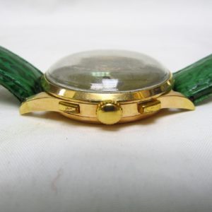 CHRONOGRAPHE SUISSE. Reloj Cronógrafo de pulsera para caballero. Oro 18k. Suiza, ca. 1950