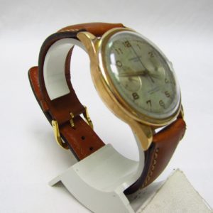 CHRONOGRAPHE SUISSE. Reloj Cronógrafo de pulsera para caballero. Oro 18k. Suiza, ca. 1950
