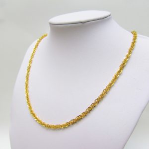 Collar - Cadena con eslabones entrelazados en Oro de 18k.