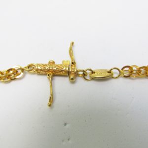 Collar - Cadena con eslabones entrelazados en Oro de 18k.