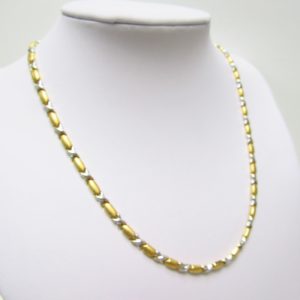 Collar de Oro Bicolor, con eslabones hexagonales combinados. 13,60 gr.