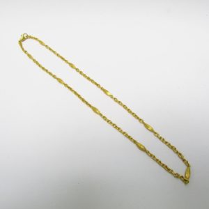 Collar en Oro Amarillo de 18k visto y matizado con eslabones intercalados. Peso 22,70 gr.