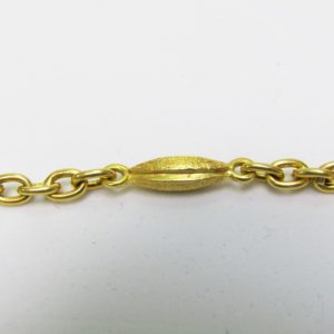 Collar en Oro Amarillo de 18k visto y matizado con eslabones intercalados. Peso 22,70 gr.