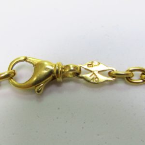 Collar en Oro Amarillo de 18k visto y matizado con eslabones intercalados. Peso 22,70 gr.