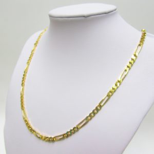 Collar tipo Barbado de gran tamaño en Oro de 18k.