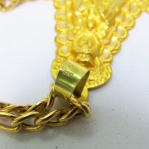 Collar tipo Cartier en Oro de 18k con Medalla de la Vírgen del Rocío.