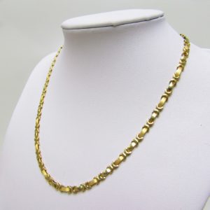 Gargantilla articulada en Oro de 18k. 14,40 gr.