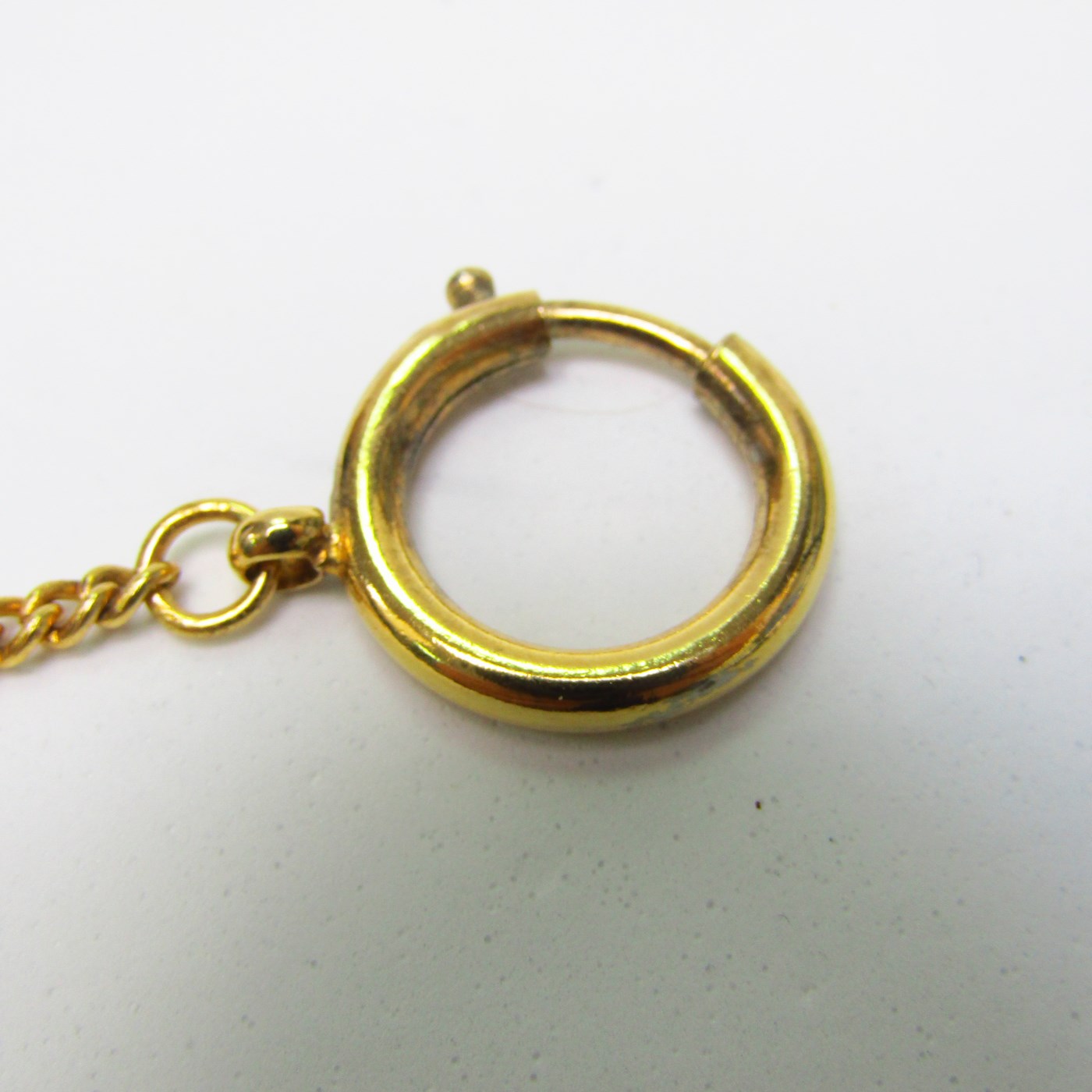 Leontina antigua. Terminal cadena para reloj de bolsillo. Oro 18k. Peso: 13,78 gr. Leontina antigua. Terminal cadena para reloj de bolsillo. Oro 18k. Peso: 13,78 gr.