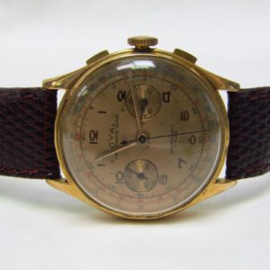 LOYAL-CHRONOGRAPH SUISSE. Reloj Cronógrafo de pulsera para caballero. Oro 18k. Suiza, ca. 1945