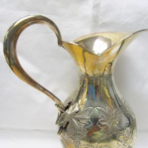 Pasgorcy. Jarra artesanal en Plata de Ley. Madrid, siglo XX.