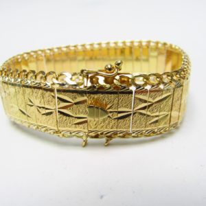 Pulsera articula en Oro Amarillo Brillo-Mate de 18k. 30,40 gr.