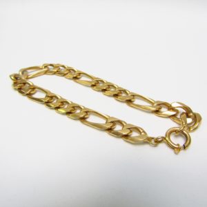 Pulsera de Oro Amarillo 18k. con eslabones tipo Cartier de gran tamaño.