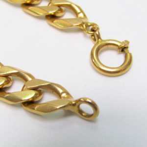 Pulsera de Oro Amarillo 18k. con eslabones tipo Cartier de gran tamaño.