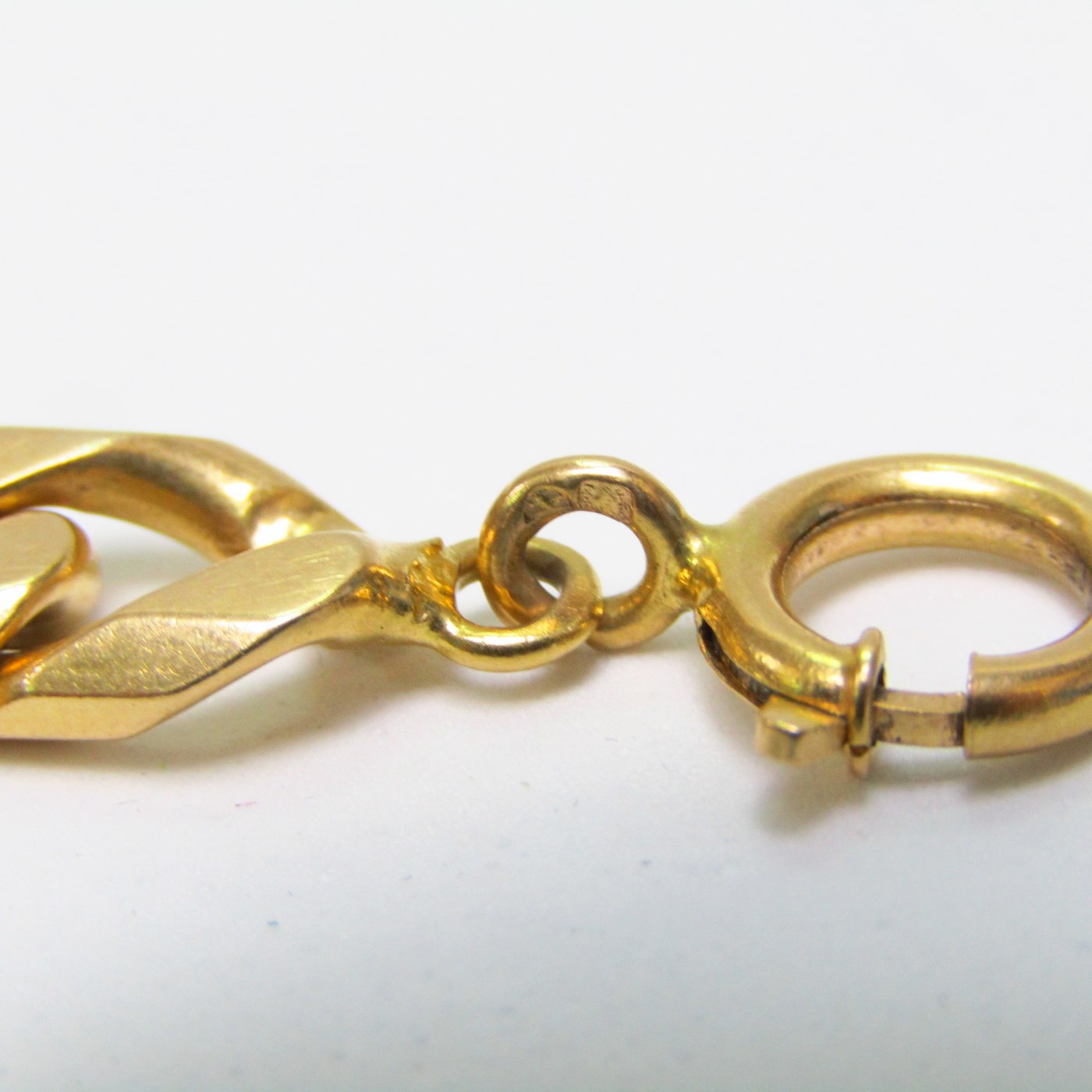 Pulsera de Oro Amarillo 18k. con eslabones tipo Cartier de gran tamaño. Pulsera de Oro Amarillo 18k. con eslabones tipo Cartier de gran tamaño.
