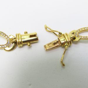 Pulsera de Oro con 192 Diamantes talla Brillante, de 1,95 ct. aprox. Color: H-I. Pureza: VS2-SI1