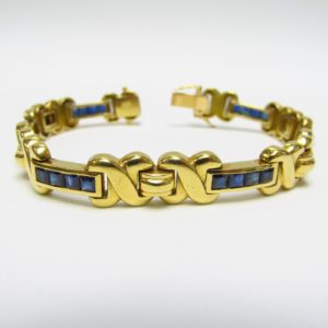 Pulsera de Oro de 18k. con 24 Zafiros de 2,75 ct. talla Marquise.