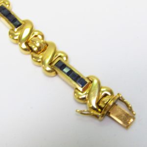 Pulsera de Oro de 18k. con 24 Zafiros de 2,75 ct. talla Marquise.