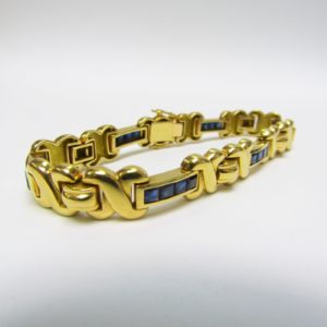 Pulsera de Oro de 18k. con 24 Zafiros de 2,75 ct. talla Marquise.