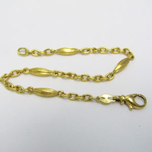 Pulsera en Oro de 18k visto y matizado con eslabones intercalados. 9,40 gr.