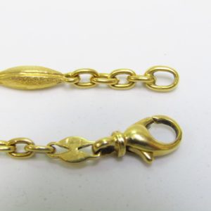 Pulsera en Oro de 18k visto y matizado con eslabones intercalados. 9,40 gr.