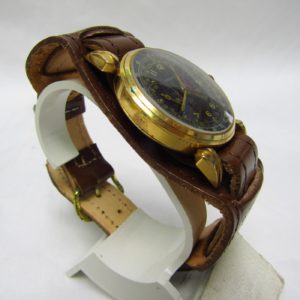 SPORTING. Reloj Cronógrafo de pulsera para caballero. Oro 18k. Ca. 1920.