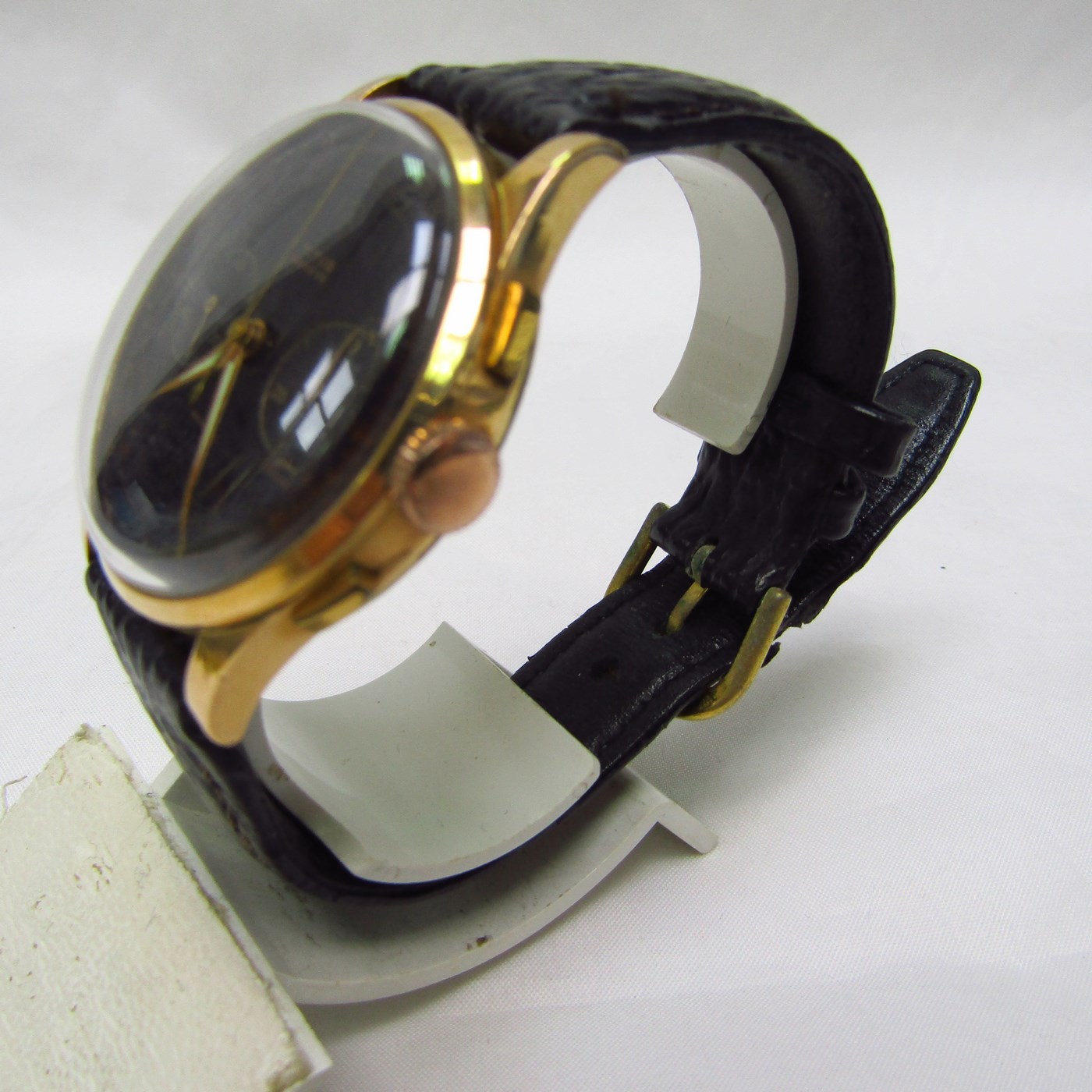 TITUS GENEVE. Reloj Cronógrafo de pulsera, Oro 18k. Ca. 1950. TITUS GENEVE. Reloj Cronógrafo de pulsera, Oro 18k. Ca. 1950.
