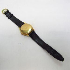 TITUS GENEVE. Reloj Cronógrafo de pulsera, Oro 18k. Ca. 1950.